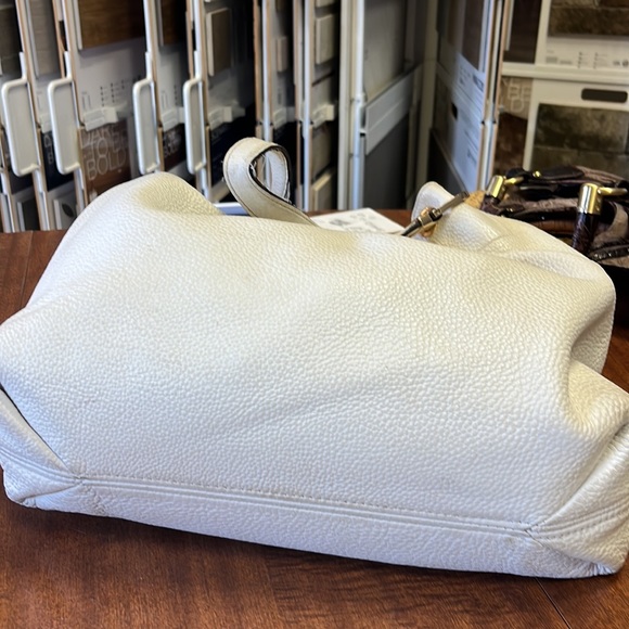 Michael Kors Womens bag with matching wallet - Picture 3 of 3